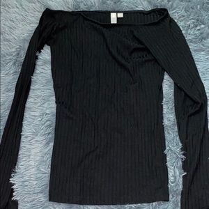 2/12!🤩Fitted off shoulder top